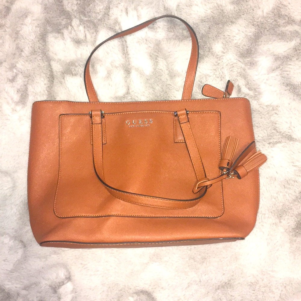 SOLD!! Guess Los Angeles Purse